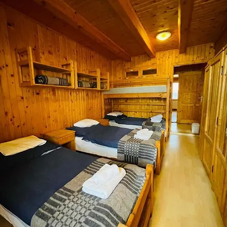 Cerduso Vendeghaz Guest house *